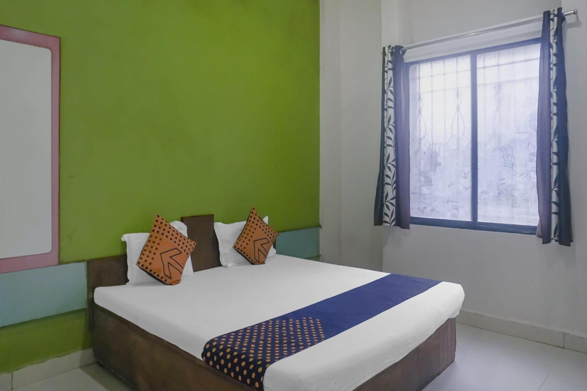 Hotel O Peacock Lodging Kharakvasla Zewnętrze zdjęcie