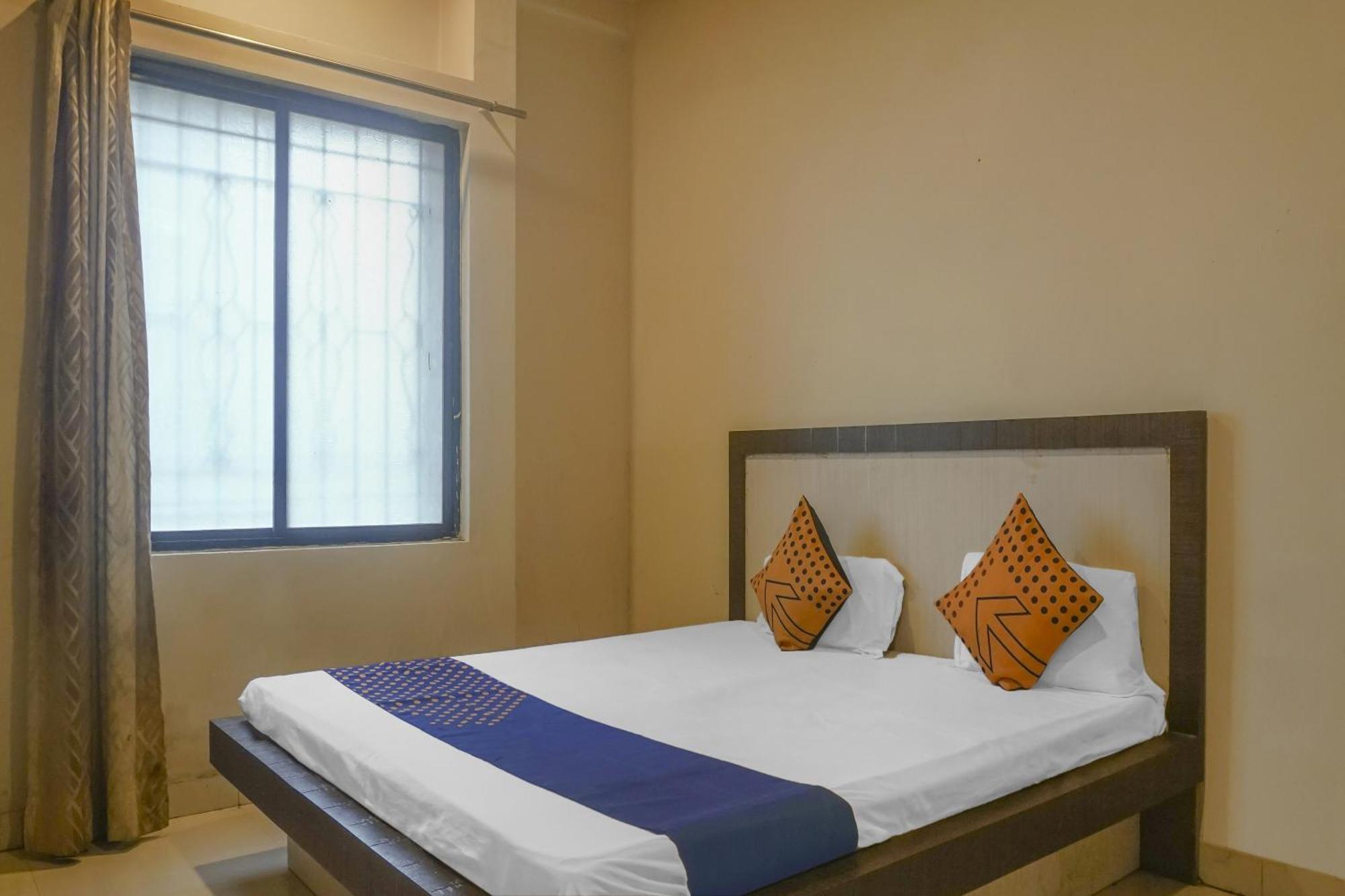 Hotel O Peacock Lodging Kharakvasla Zewnętrze zdjęcie