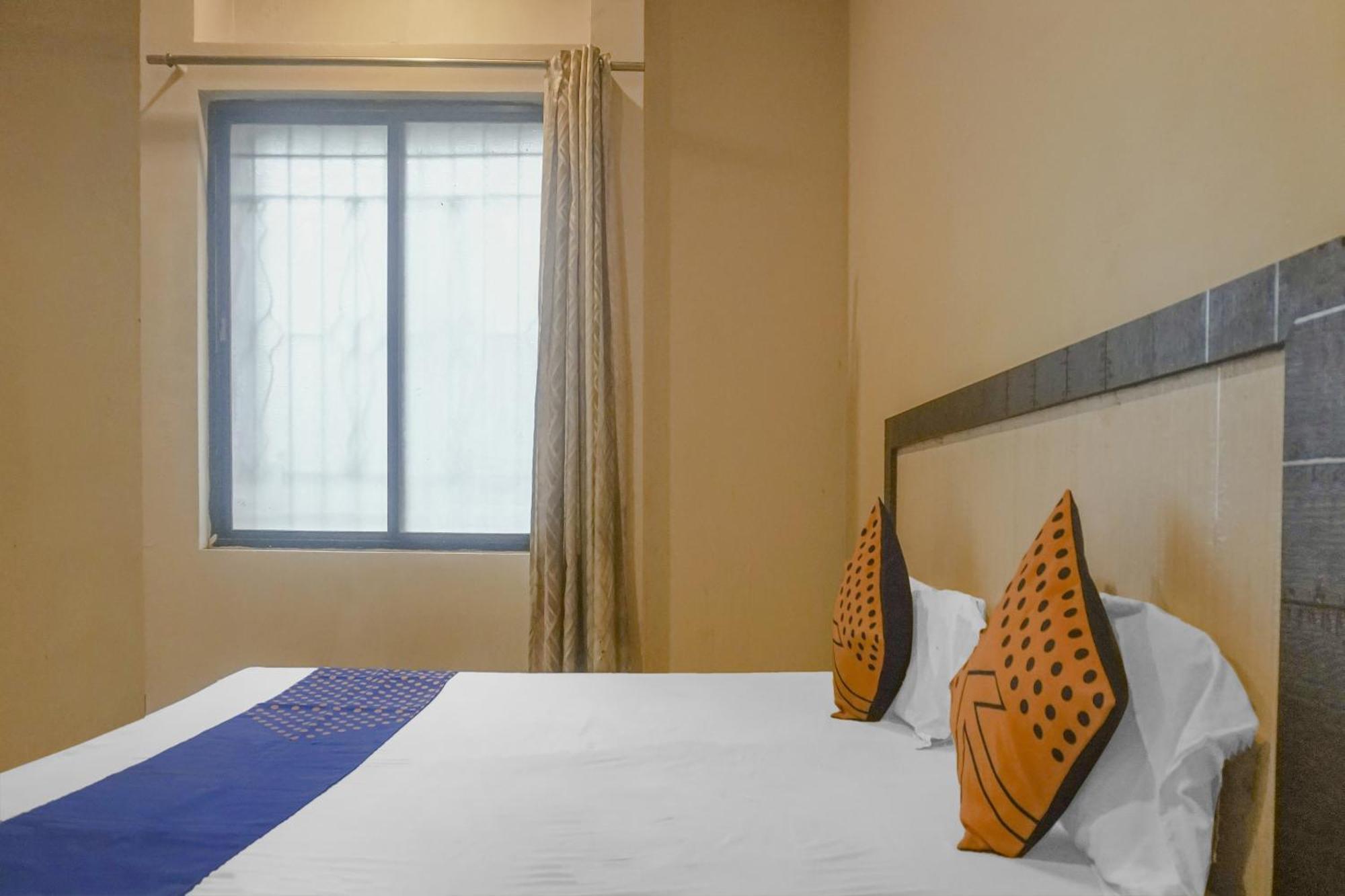 Hotel O Peacock Lodging Kharakvasla Zewnętrze zdjęcie