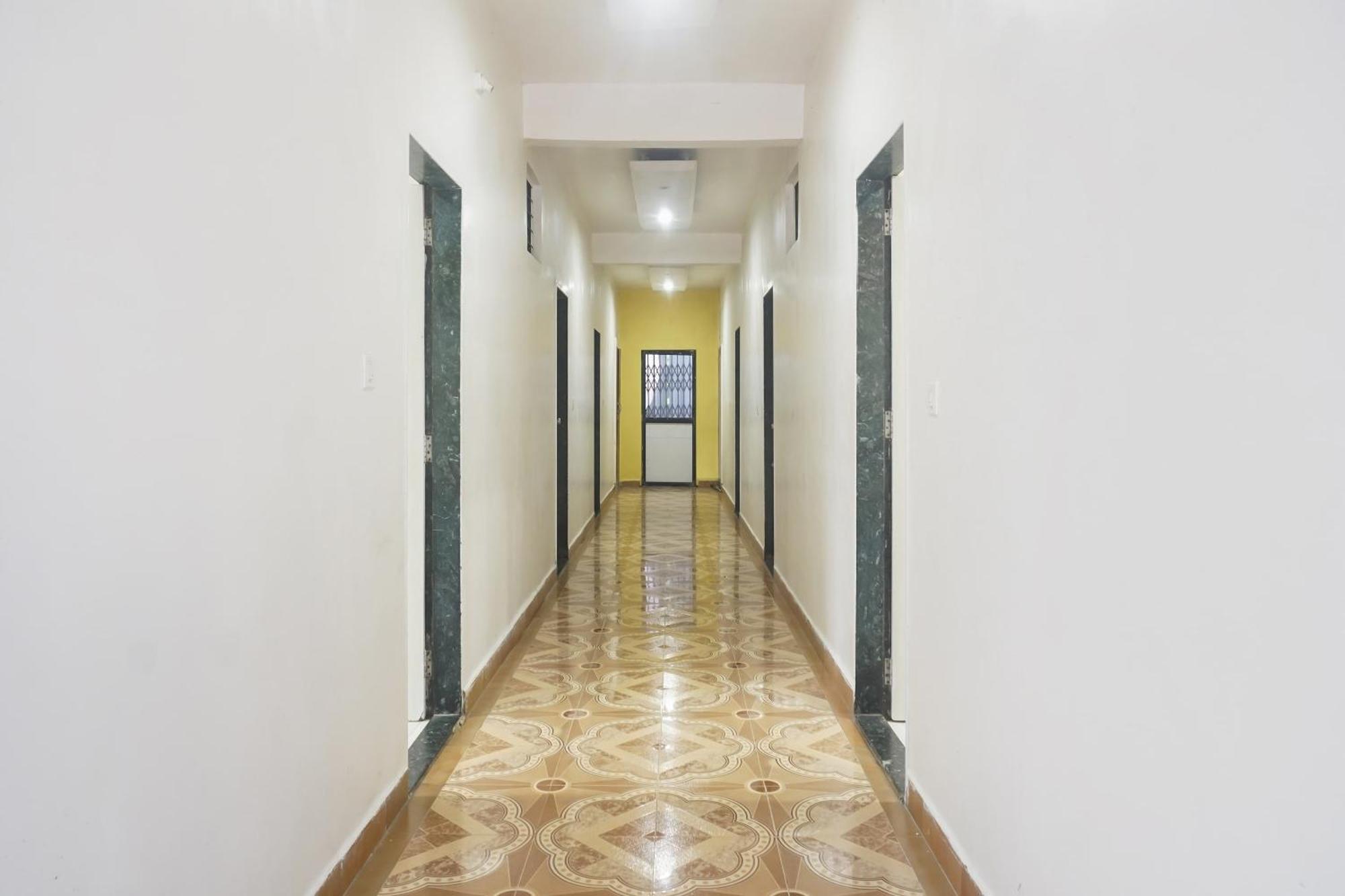 Hotel O Peacock Lodging Kharakvasla Zewnętrze zdjęcie