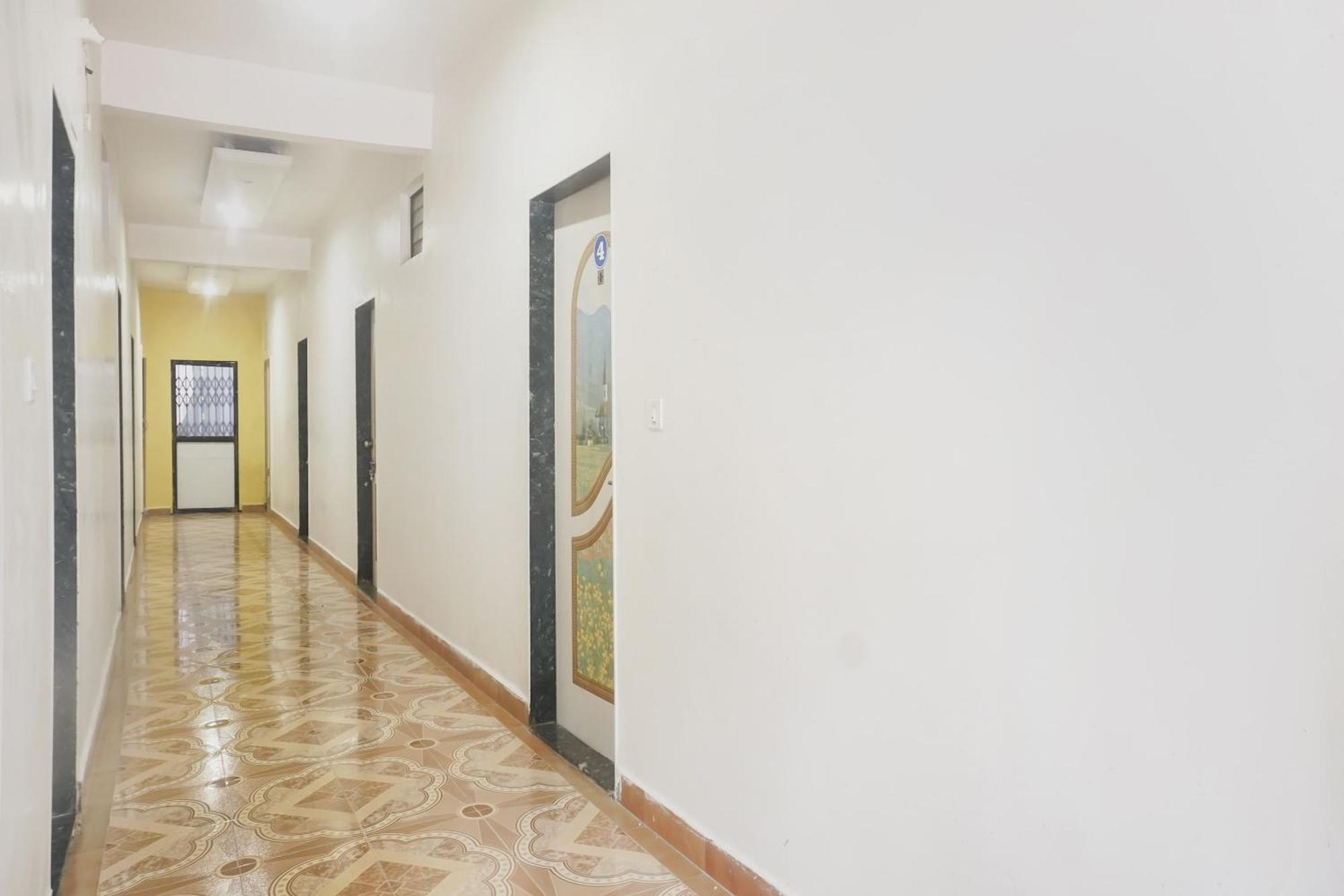 Hotel O Peacock Lodging Kharakvasla Zewnętrze zdjęcie
